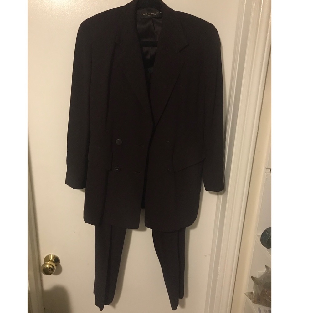 Donna Karan women’s dress suit